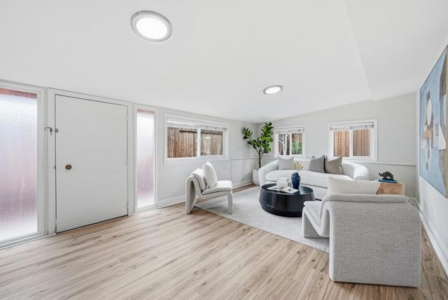 638 Woodhams Road, Santa Clara, CA 95051