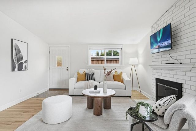 638 Woodhams Road, Santa Clara, CA 95051