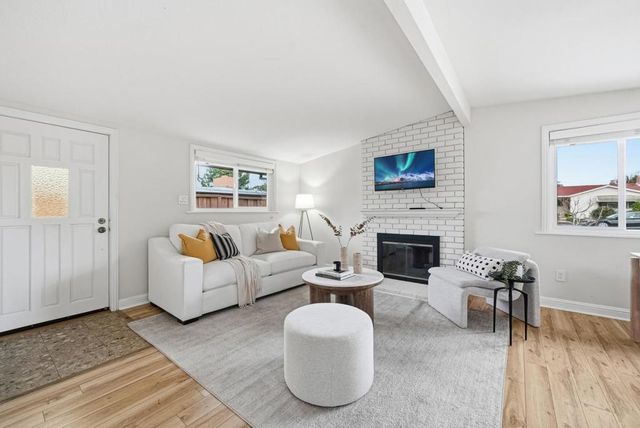 638 Woodhams Road, Santa Clara, CA 95051