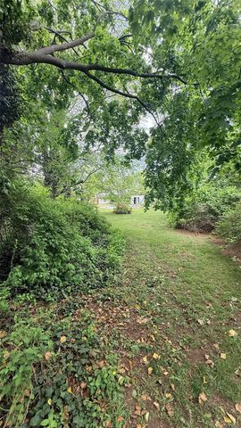 6 Shotgun Lane, Levittown, NY 11756