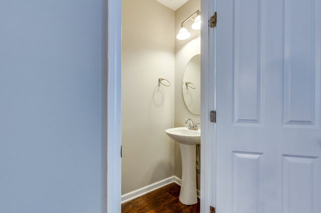 6007 DuPont Cv, Spring Hill, TN 37174