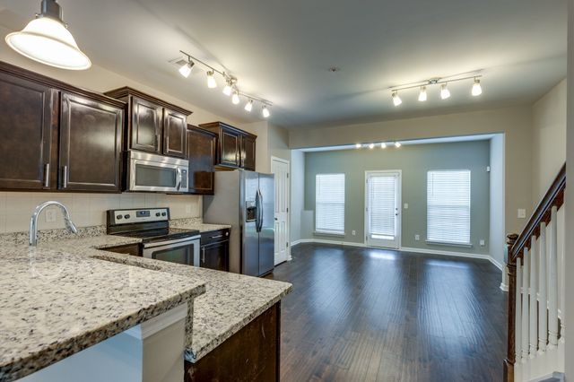 6007 DuPont Cv, Spring Hill, TN 37174