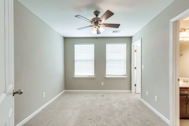6007 DuPont Cv, Spring Hill, TN 37174