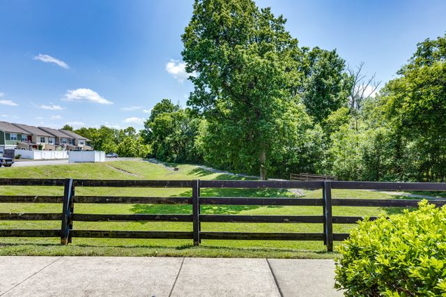 6007 DuPont Cv, Spring Hill, TN 37174