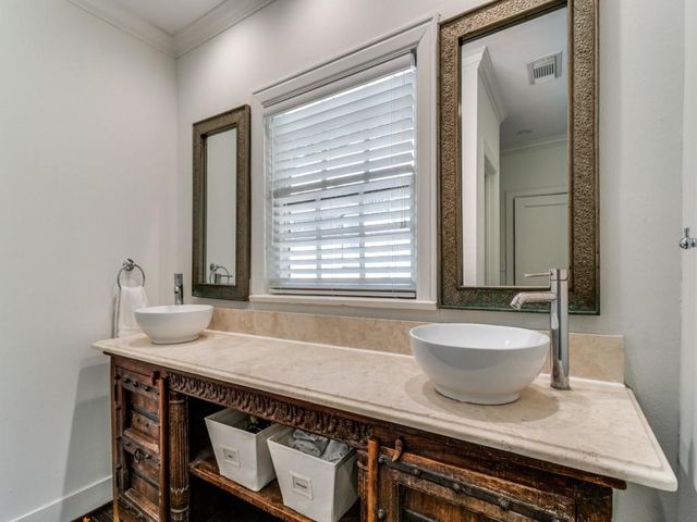 6313 Belmont Avenue, Dallas, TX 75214