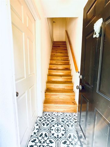 6313 Belmont Avenue, Dallas, TX 75214