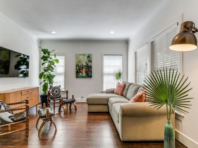 6313 Belmont Avenue, Dallas, TX 75214