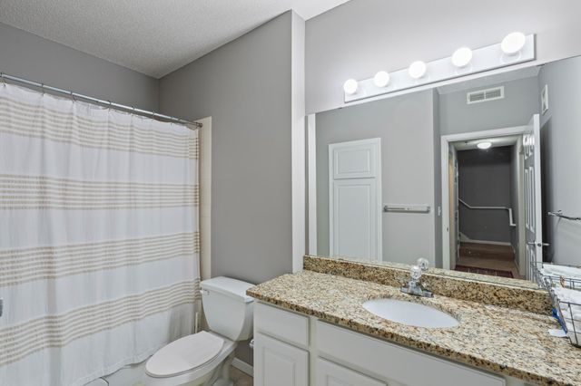 680 N 2nd Street 403, Minneapolis, MN 55401