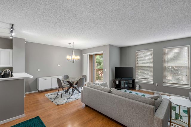 680 N 2nd Street 403, Minneapolis, MN 55401