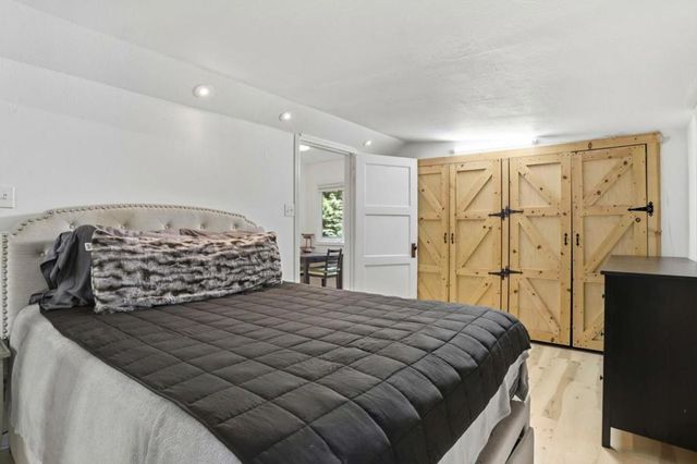 990 Creek Drive, Boulder Creek, CA 95006