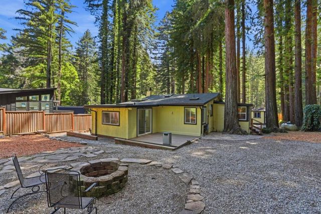 990 Creek Drive, Boulder Creek, CA 95006