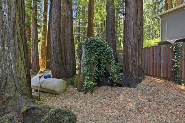 990 Creek Drive, Boulder Creek, CA 95006
