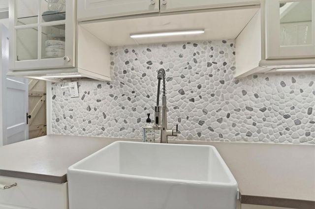990 Creek Drive, Boulder Creek, CA 95006