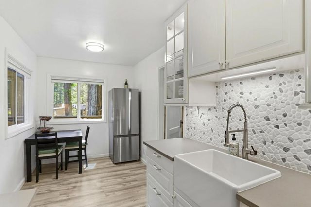 990 Creek Drive, Boulder Creek, CA 95006