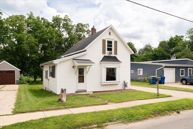 125 N Lincoln AVENUE, Viroqua, WI 54665