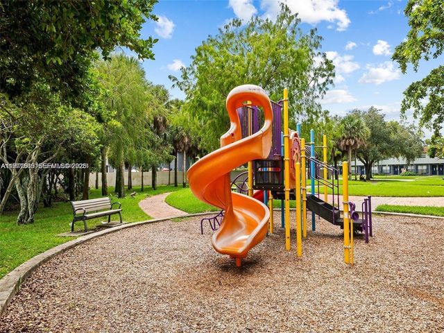 4851 NW 9th Dr 4851, Plantation, FL 33317