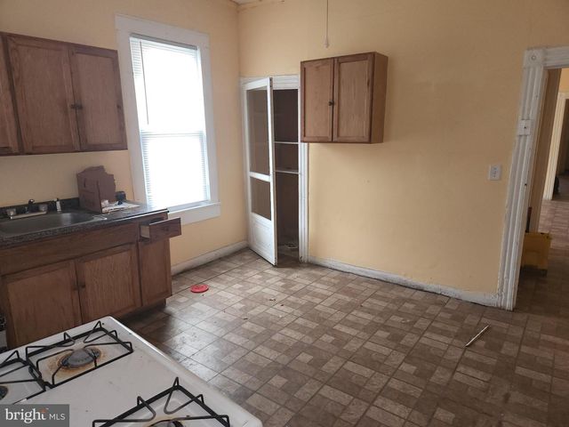 1701 APPLETON ST, Baltimore, MD 21217