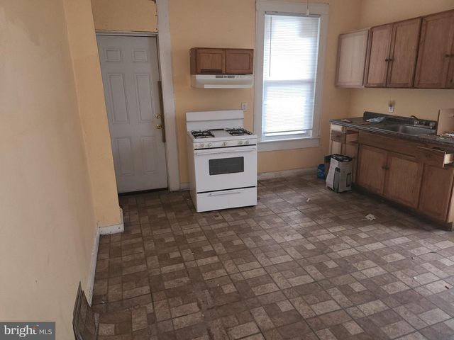 1701 APPLETON ST, Baltimore, MD 21217