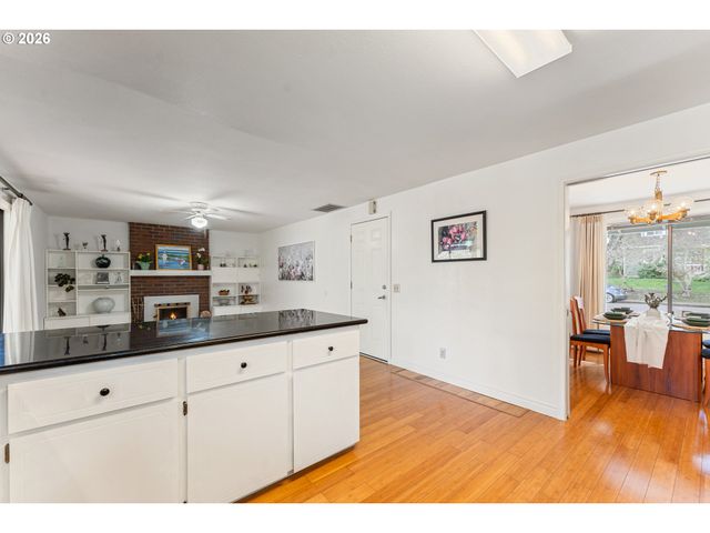 17605 Sw SUMAC Ln, Beaverton, OR 97007