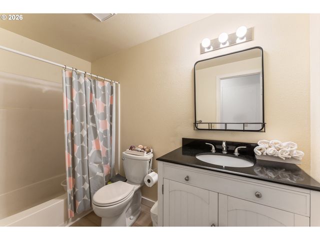 17605 Sw SUMAC Ln, Beaverton, OR 97007