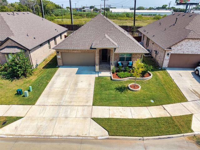 11504 Hartwell Lane, Fort Worth, TX 76244