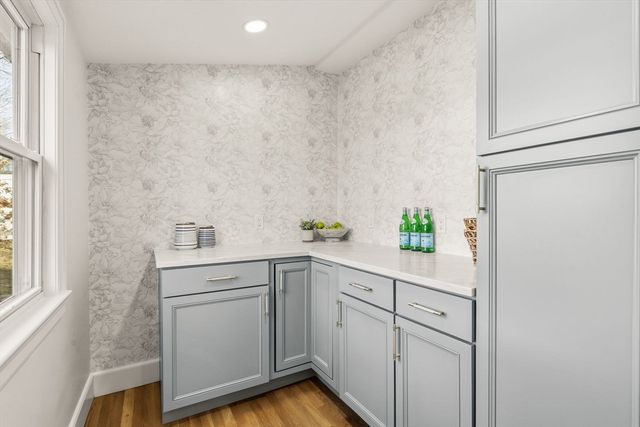 74 Magnolia St, Braintree, MA 02184