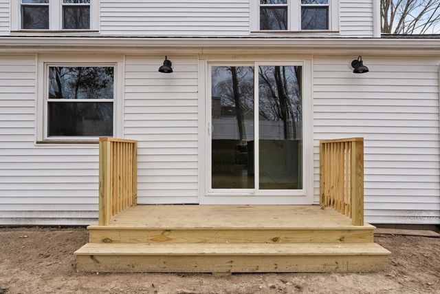 74 Magnolia St, Braintree, MA 02184