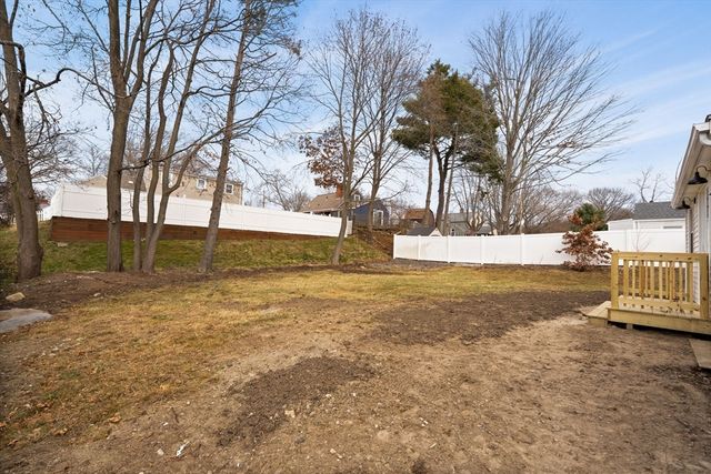 74 Magnolia St, Braintree, MA 02184