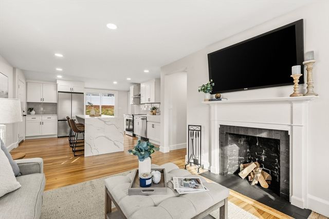 74 Magnolia St, Braintree, MA 02184