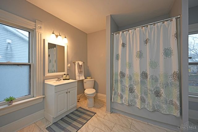 6118 Prentice Street, Cincinnati, OH 45227