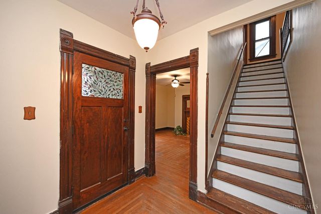 6118 Prentice Street, Cincinnati, OH 45227