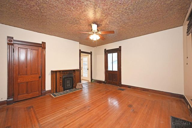 6118 Prentice Street, Cincinnati, OH 45227