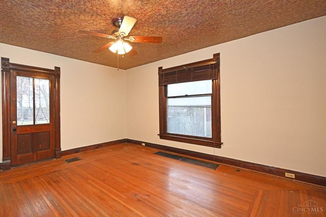 6118 Prentice Street, Cincinnati, OH 45227