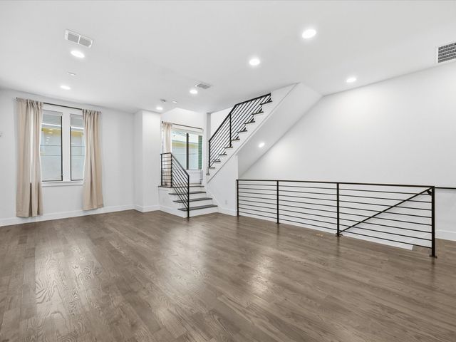 1920 Dowgate Court, Dallas, TX 75204