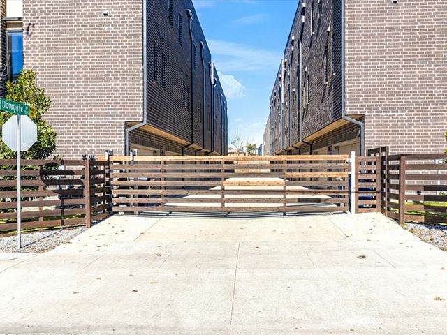 1920 Dowgate Court, Dallas, TX 75204