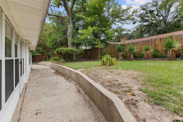 3501 Silverwood, Tyler, TX 75701