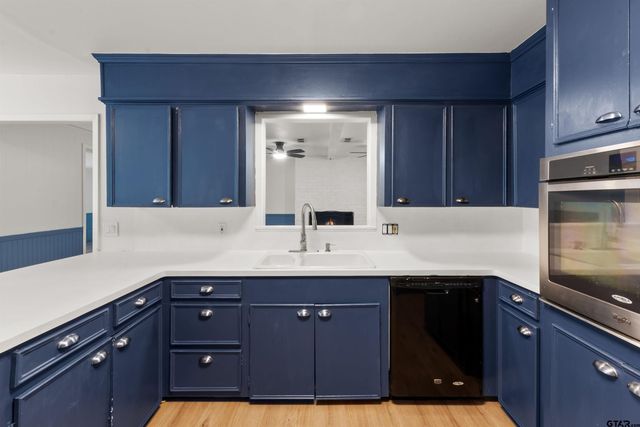 3501 Silverwood, Tyler, TX 75701