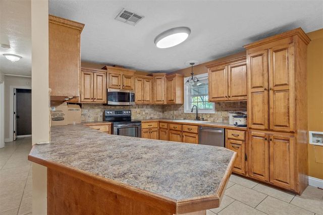 2265 Leonard Rd Road, Sulphur, LA 70665