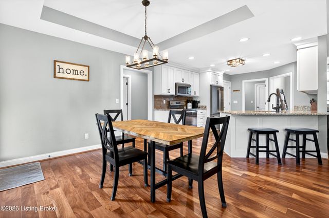 290 Elk Chase Dr, Taylorsville, KY 40071