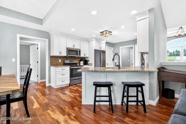 290 Elk Chase Dr, Taylorsville, KY 40071