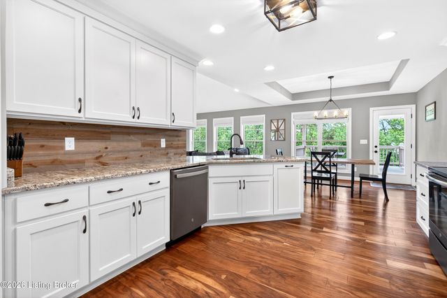 290 Elk Chase Dr, Taylorsville, KY 40071
