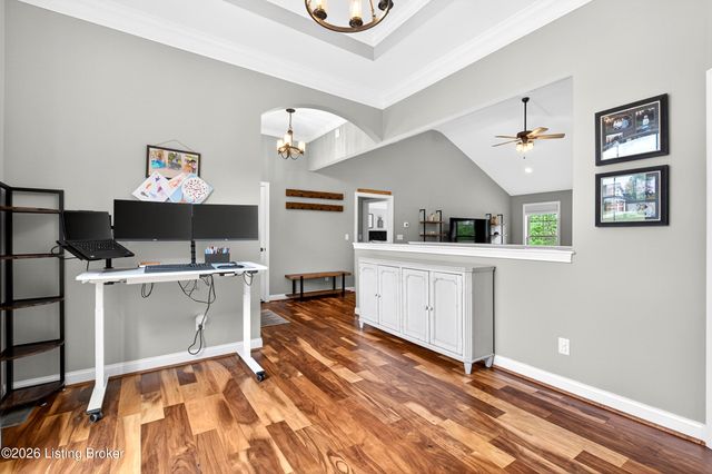 290 Elk Chase Dr, Taylorsville, KY 40071