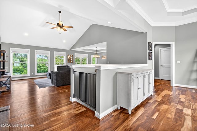 290 Elk Chase Dr, Taylorsville, KY 40071