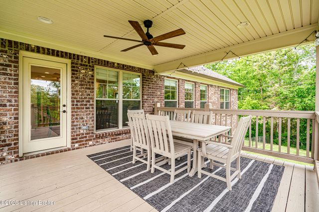 290 Elk Chase Dr, Taylorsville, KY 40071
