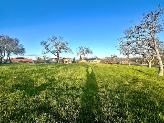 416 Knolls Dr, Copperopolis, CA 95228