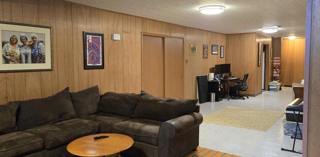 5617 W Jackson Park DRIVE, Milwaukee, WI 53219