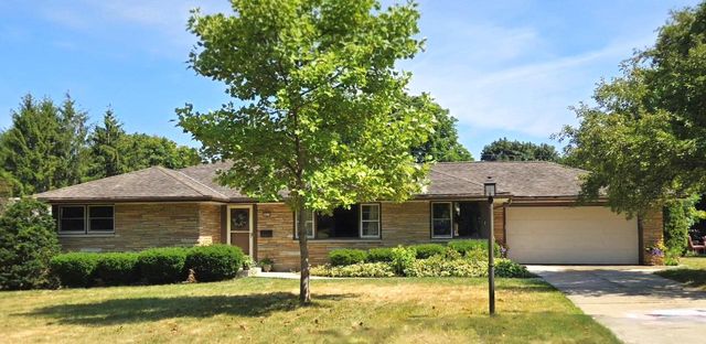5617 W Jackson Park DRIVE, Milwaukee, WI 53219