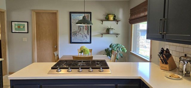 5617 W Jackson Park DRIVE, Milwaukee, WI 53219