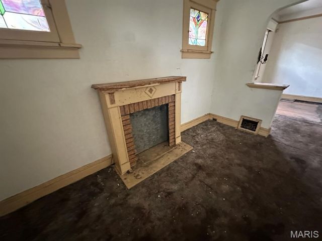 4552 Arlington Avenue, St Louis, MO 63120