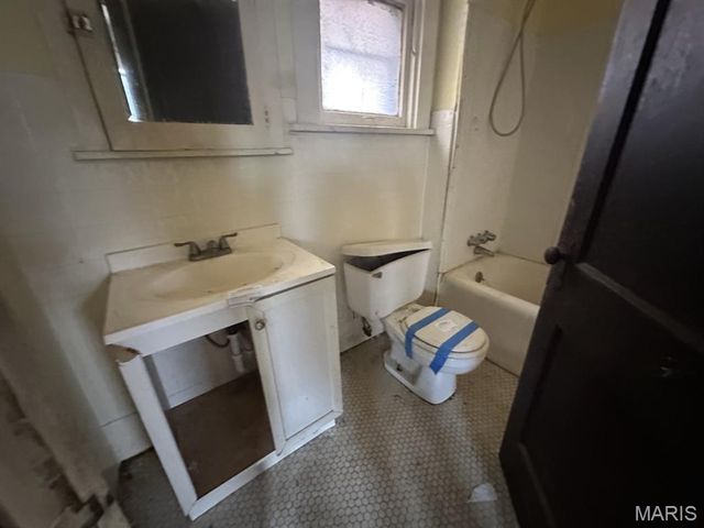 4552 Arlington Avenue, St Louis, MO 63120